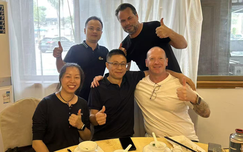 A warm welcome to Australian customers visiting our factory